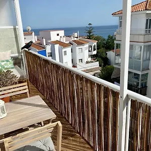 Beautiful In The Centre Of Apartamento Nerja