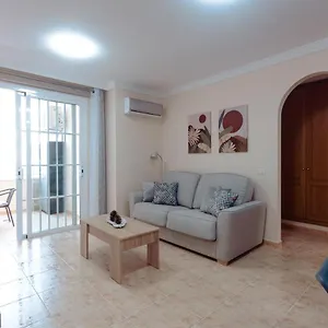 Apto Ache, Acogedor De 66 M Con Terraza, Aire Acondicionado Y Parking Privado Gratuito Apartamento Los Abrigos